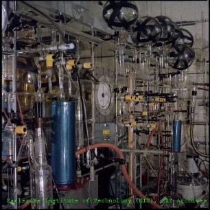 Unbekannter Versuchsaufbau im Rahmen der Luft- und Umweltforschung am Institut für Radiochemie (IRCh)
