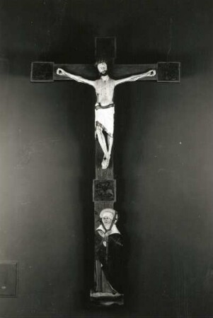Kruzifix und Kreuz : Kruzifix und Kreuz, Lindenholz, farbig gefasst ; Nadelholz, farbig gefasst, bemalt ; Höhe 110 cm u. 244 cm x 132 cm, um 1500 (Fassung Kreuz), zweites Drittel 13. Jh. (Corpus). Dresden : Ausstellung "Bergbau und Kunst in Sachsen", 1989, Kat. Nr. 192