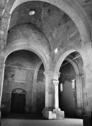 Lido di Siponto. San Leonardo di Siponto (1086/1115). Inneres