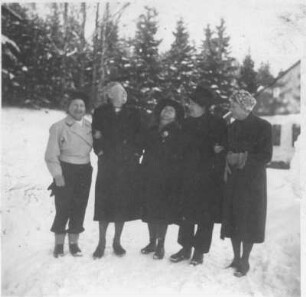 Gruppenbild mit Eleonore, Etha und Ursula Richter