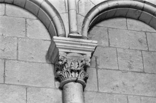 Saint-Pierre — Bauschmuck Konsole Kapitell