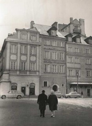 Warschau. Durch den 2. Weltkrieg zerstörte, im alten Stil wieder völlig neu aufgebaute Wohnhäuser