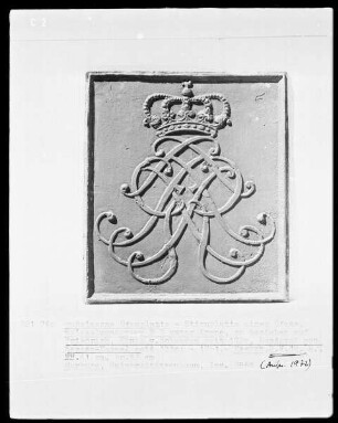 Spiegelmonogramm FP unter Krone