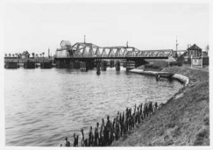 Neue Drehbrücke Binnenhafen Emden