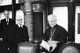 Freiburg: Erzbischöfliches Ordinariat, Ehrung durch Erzbischof Dr. Schäufele