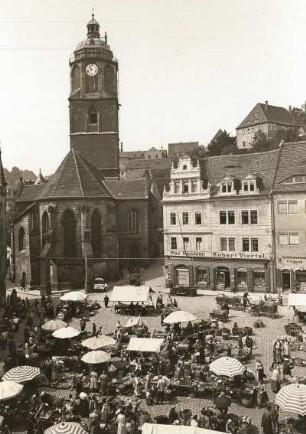 Meißen, Frauenkirche und Wochenmarkt vom Hirschhaus gesehen