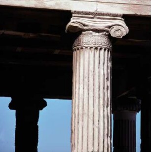 Athen, Akropolis, Erechtheion, ionische Säulen der Nordhalle