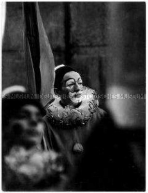 Porträt eines Clowns (Altersgruppe 18-21)