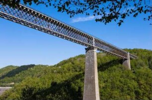 Frankreich. Auvergne. Puy de Dome. Viaduc des Fades. Anfang 20 Jahrhundert von Viard gebaut. Eine der höchsten Eisenbahnbrücken Europas. 133 m hoch