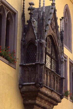 Regensburg - Erker am Rathaus : Erker an der Rathausfassade, aufgenommen ca. 2001 in Regensburg