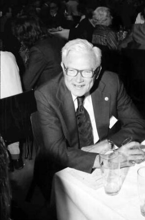 27. Tagung 1977 Chemiker; Sitzreihen im Theater: Paul Flory