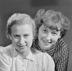 Elisabeth Gremmler (rechts) und eine Freundin