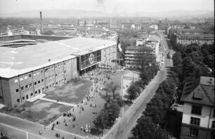 Basel: Neue Messehalle vom Personenkran