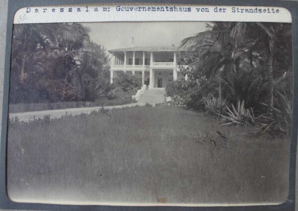 Daressalam: Gouvernementshaus von der Strandseite