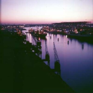 Hamburg. Nächtlicher Hafen