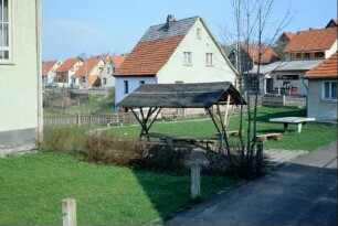 Platz vor der Gaststätte mit Waldschänke
