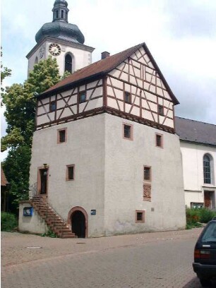 Der "Goode" vor der Kirche