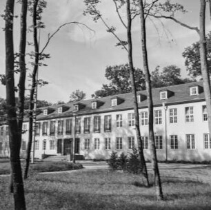Kasernengebäude