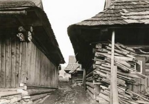 Ždiar. Alte Bauernhäuser (Holz)