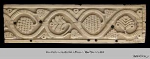 Rahmenfragmente des Paliottos mit Ranken- und Blattwerk und Tieren - SA35-SA49