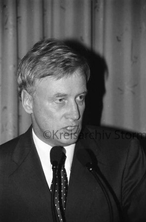 CDU: Wahlkampfveranstaltung zur Landtagswahl: Prahls Gasthof: Gastredner Vorsitzender der CDU-Fraktion in Hamburg Ole von Beust am Mikrofon: 16. Januar 2000