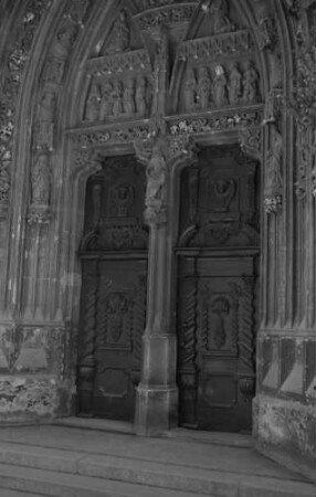 Landshut: Portal Kirche St. Martin