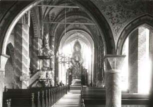 Bergen auf Rügen. Stadtkirche Sankt Marien (1186/1200). Inneres nach Osten