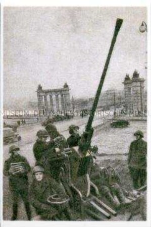 Mappe mit Nachdrucken sowjetischer Postkarten aus dem 2. Weltkrieg