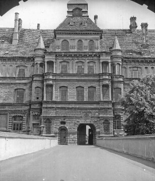Güstrow, ehem. Residenzschloss, Westflügel, Torrisalit; Franz Parr