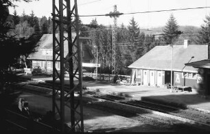 Feldberg - Bärental: Höchste Bahnstation der DB; mit Feldweg im Schnee
