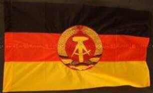 Flagge (mit Staatsemblem der DDR)