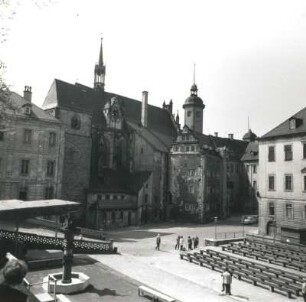 Altenburg. Schloss. 10./11. Jh. beg.. Schlosskirche (1413 gew./1444; M. v. Altenburg u. 15./16.Jh.). Ansicht von Nordosten