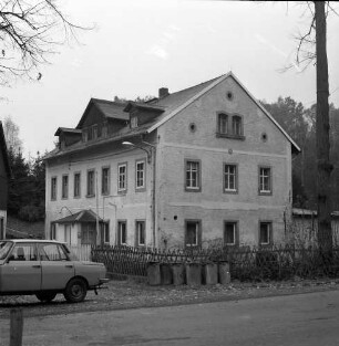 Tharandt, Wilsdruffer Straße 26. Ehemaliger Dreiseithof. Klippermühle (1628). Hauptgebäude. Straßenansicht