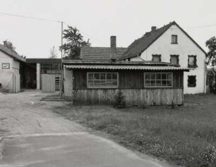 Wohnhaus mit Nebengelaß