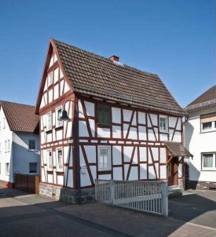 Fernwald, Tiefenweg 45