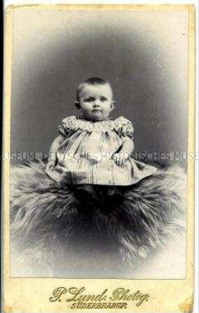 Sitzender Säugling, Carte de Visite