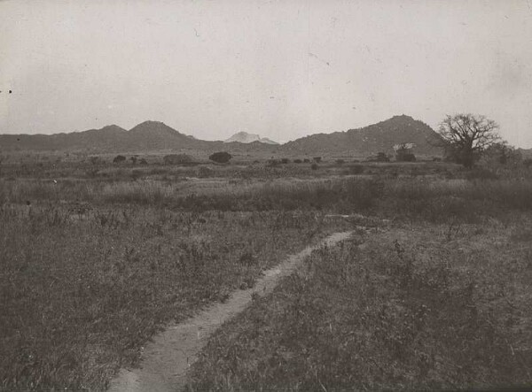 View of the Ussanda mountains.