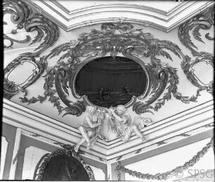 Potsdam, Park Sanssouci, Neues Palais, Obere Galerie, R. 241, Detail der südwestlichen Ecke der Decke.
