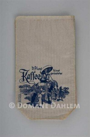 Acht Papiertüten für "feinsten gerösteten Kaffee"