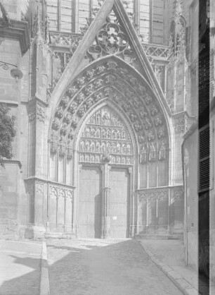 Saint-Étienne d'Auxerre — Portal