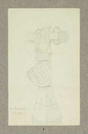 Steinernes Kreuz mit Helm und Wappen