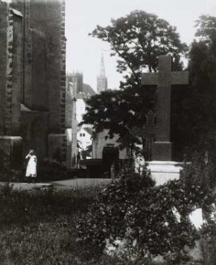 Meißen. Blick vom St. Afra-Friedhof zu den Domtürmen