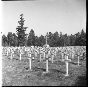 Französ. Kriegerfriedhof am Lingekopf, Vogesen. Sommer 1941