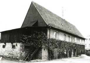 Coswig, Hauptstraße 39. Dreiseithof (1801), Wohnstallhaus