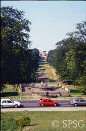 Potsdam, Park Sanssouci, Blick über die Viehtränke zum Ruinenberg.