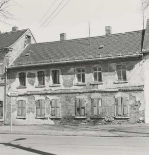 Markranstädt, Wohnhaus : Markranstädt (Kreis Leipziger Land), Wohnhaus, Bahnhofstraße 10, 2. Hälfte 19. Jahrhundert, Straßenansicht