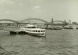 Köln, Hohenzollernbrücke