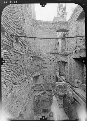 Bad Muskau. Ruine des Neuen Schloßes. Innenansicht