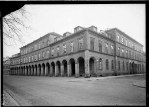 Karlsruhe Finanzministerium - Schlossplatz 1-3 Außenansicht