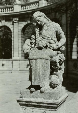Märchenbrunnen: Dornröschen